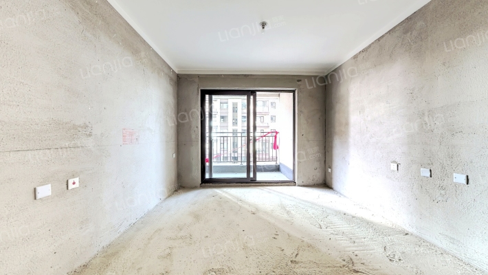 恒达新筑二手房实景图