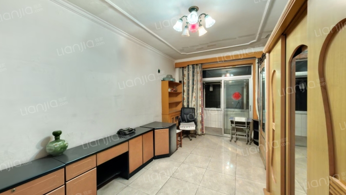 燕大宿舍二手房实景图