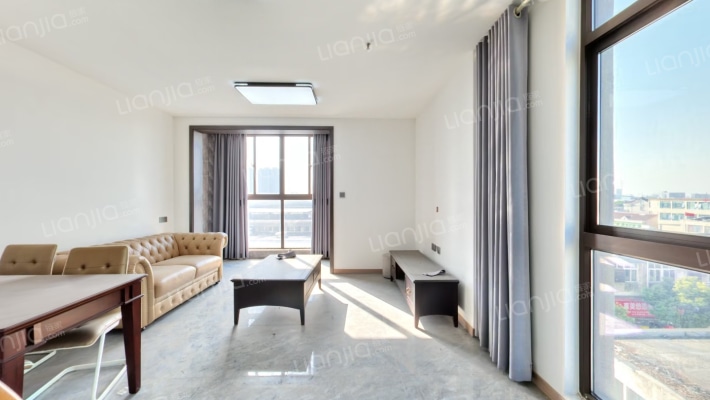 德尔金色摩纺二手房实景图