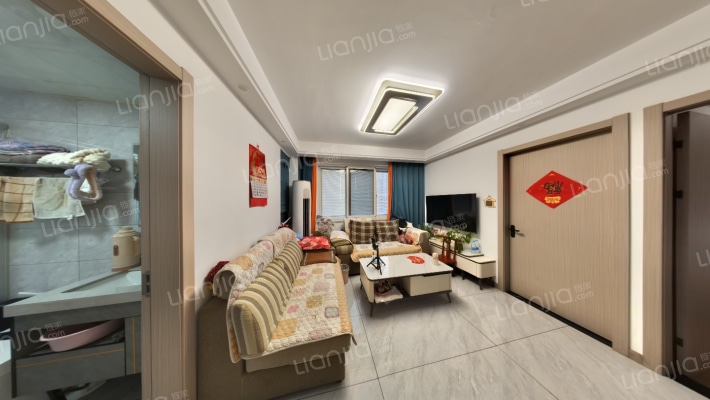 新兴岚湾一期东区二手房实景图