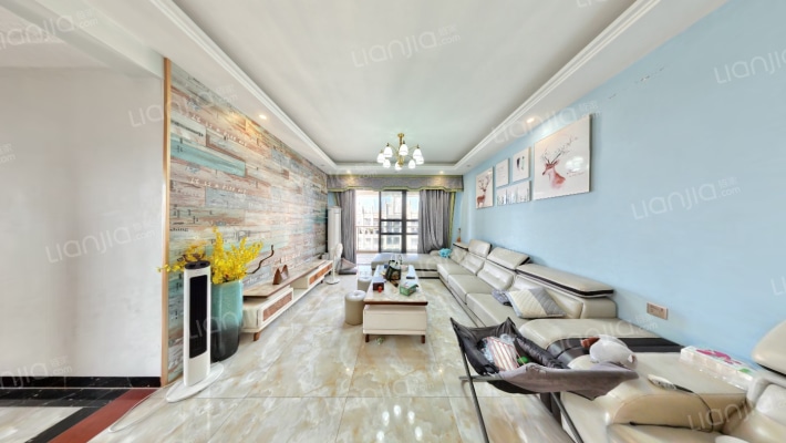 新怡豪门二手房实景图