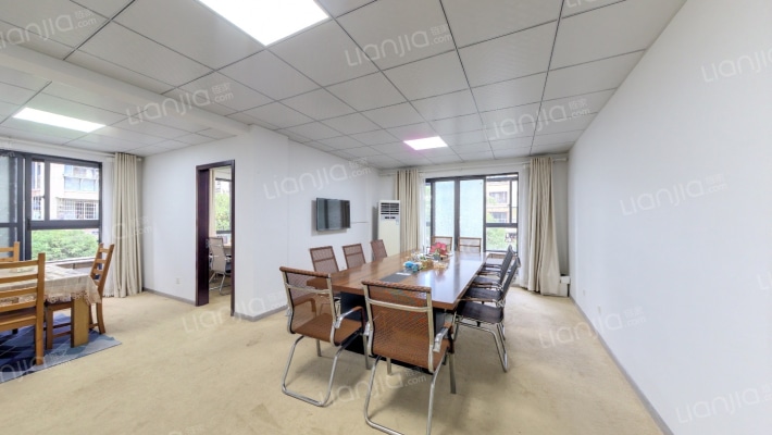 珑悦华庭二手房实景图