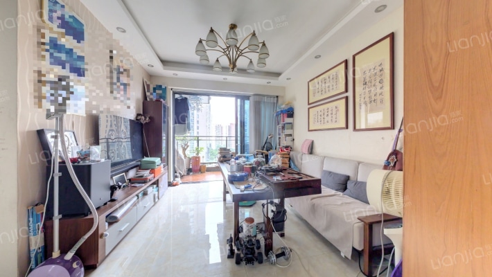 莱蒙水榭春天A区6期二手房实景图