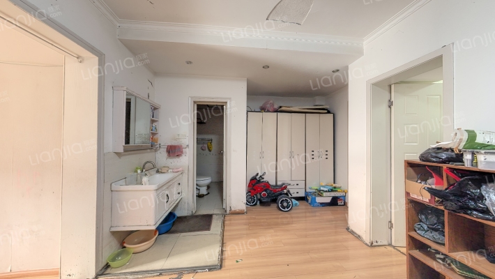 工行家属院西院二手房实景图