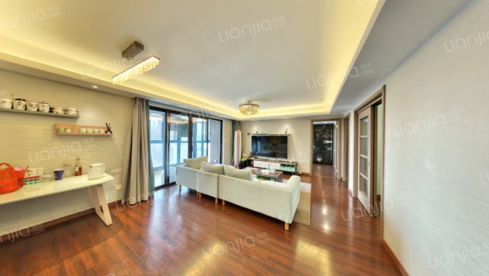 万科金域蓝湾三期二手房实景图