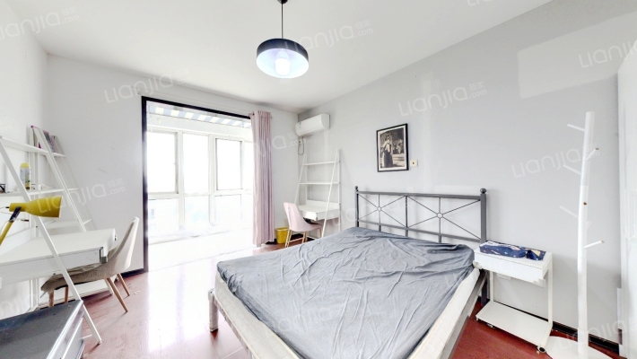 虹畔馨苑二手房实景图