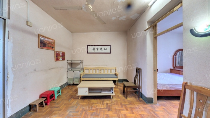 市邮政局保爱住宅楼二手房实景图