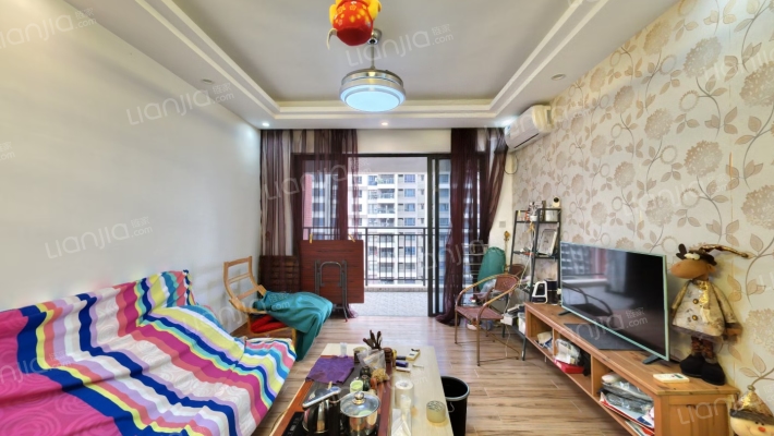 富湾国际二手房实景图