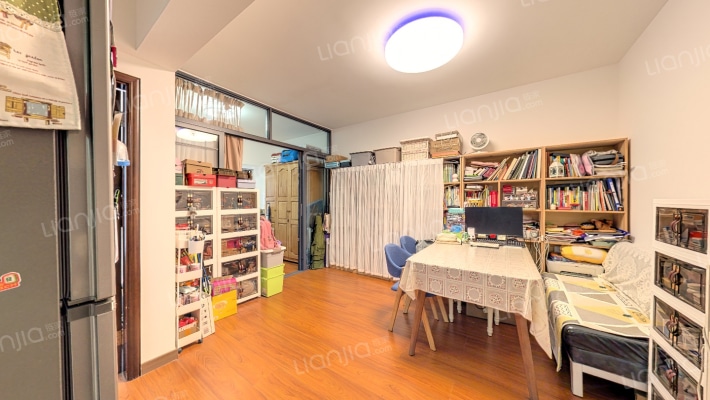 风格名苑二手房实景图