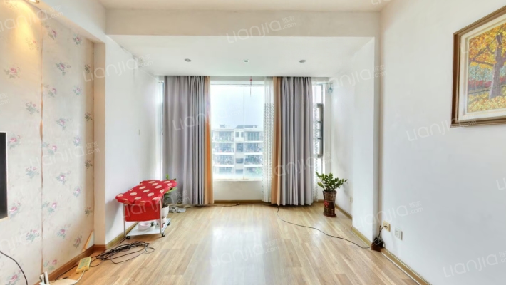 未来小区二手房实景图