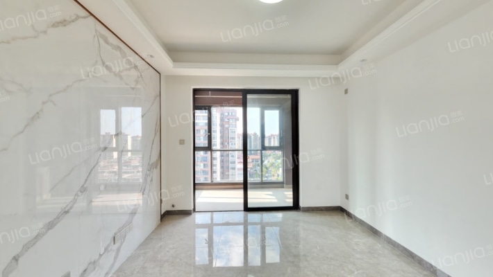 南海幸福汇五期二手房实景图