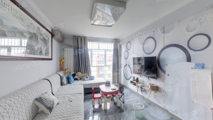 心港假日苑西区二手房实景图