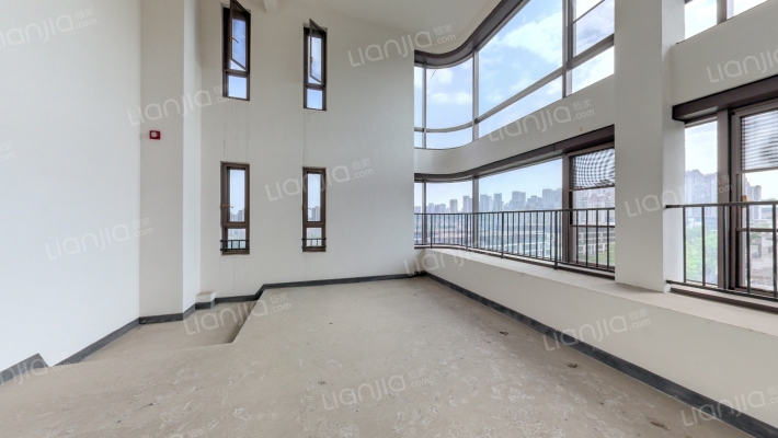 龙湖舜山府一期二手房实景图