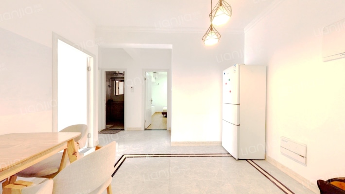 中洲锦城湖岸二手房实景图