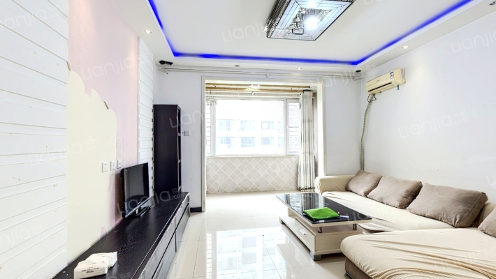 房东外地工作急售  满五唯一税少  精装两室-客厅