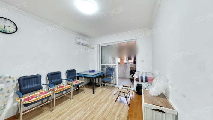 燕江新城山林苑二手房实景图