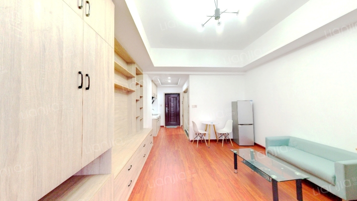 鹏融国际克拉中心二手房实景图