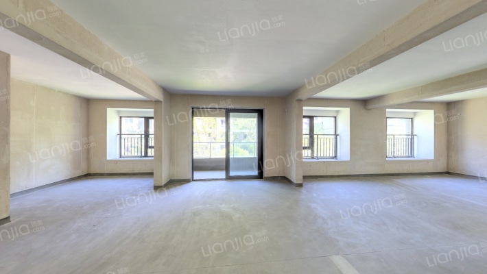 融创雍荣园二手房实景图