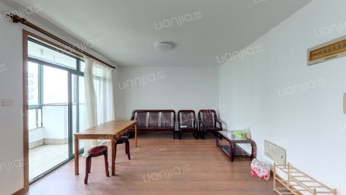 南洋博仕欣居二手房实景图