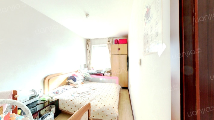 校园小区二手房实景图