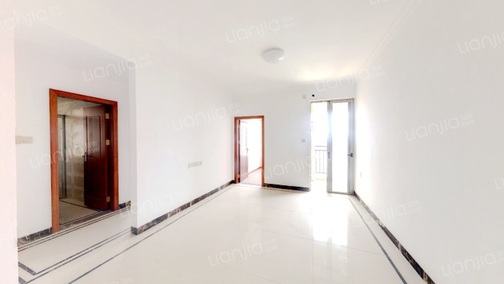 东逸湾松湖轩二手房实景图