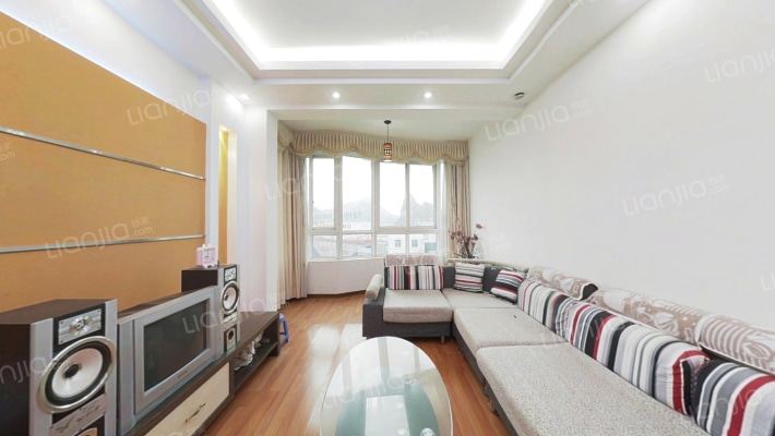 临桂镇人民路大世界主楼二手房实景图