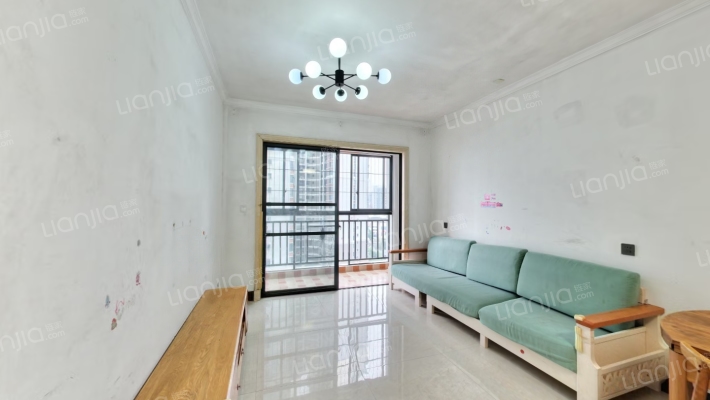 吉维尼鲜花小镇二手房实景图