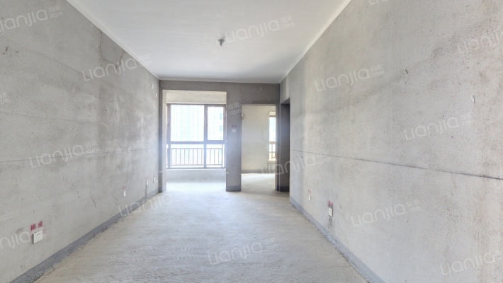 品质社区 保利物业 集中供暖 全明格局-客厅