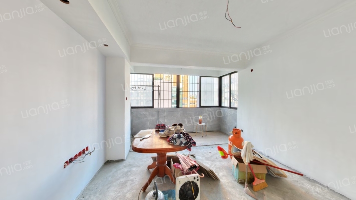 凤凰公寓二手房实景图