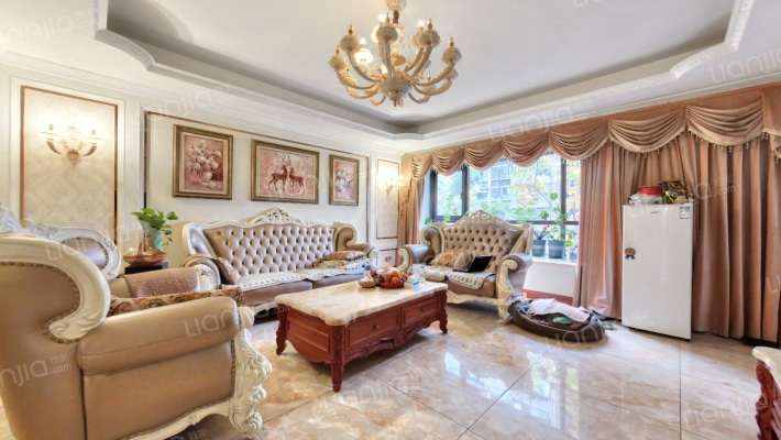 上品金沙二手房实景图