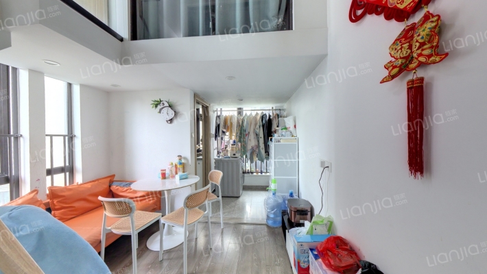 金地卓越松湖悦湾二手房实景图