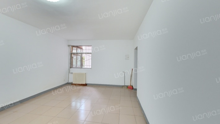 质量时报家属院二手房实景图