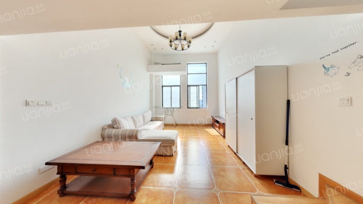 嘉信世纪大厦二手房实景图