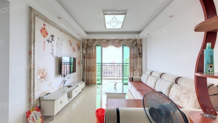 名都华庭二手房实景图