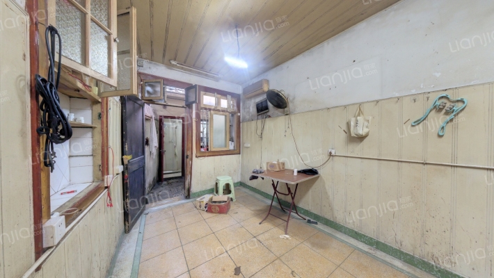 手肘头巷二手房实景图