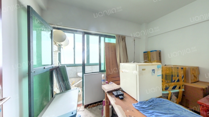 嘉年华花园学生公寓二手房实景图