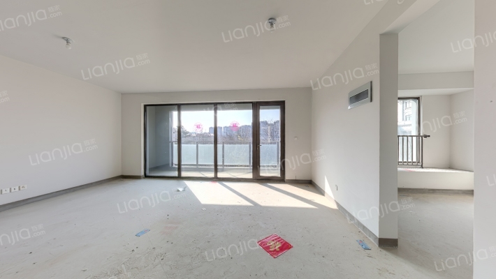 绿地御山台二手房实景图