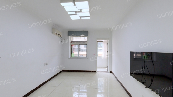 燕翔路11号二手房实景图