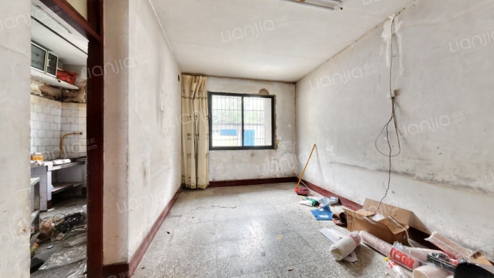 见龙洞路125号二手房实景图