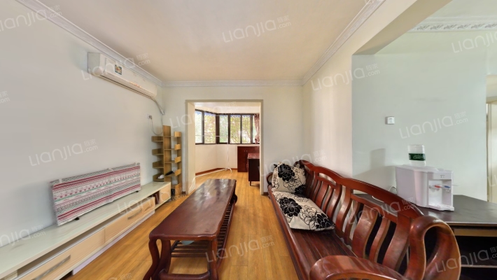 棕南西街4号二手房实景图