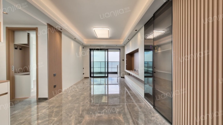 越秀潮樾府二手房实景图