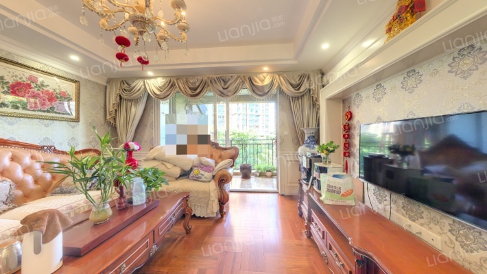 万峰城A区依云谷二手房实景图