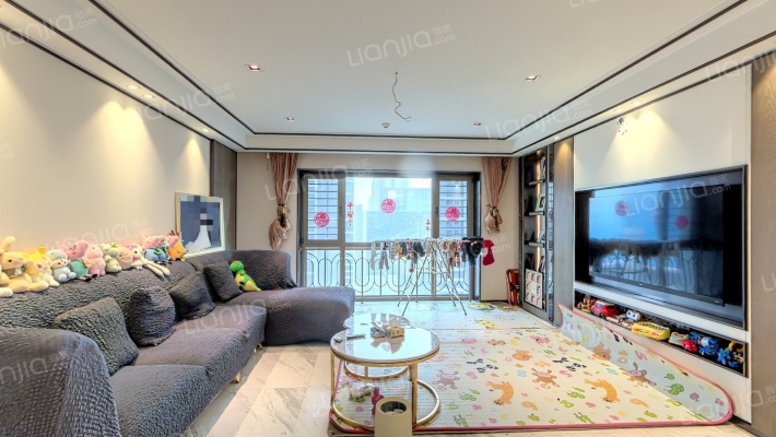 宝能GFC二手房实景图