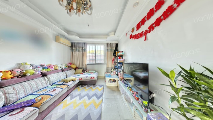 新传路435号二手房实景图