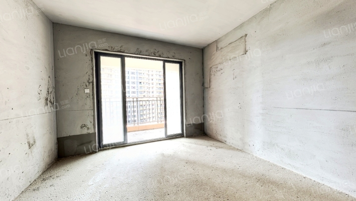 蓝爵花园二手房实景图