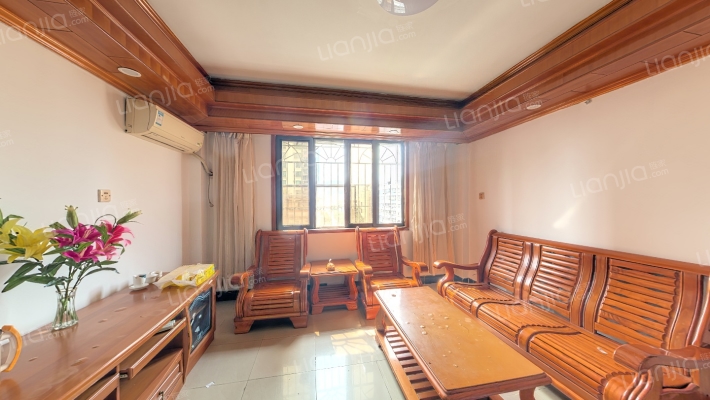 镜新一街住宅二手房实景图