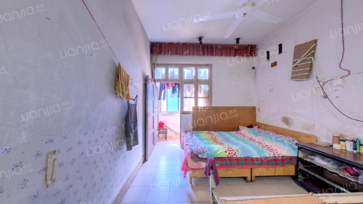 炼油厂家属院二手房实景图