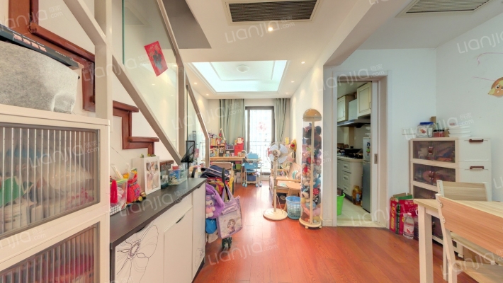 龙湖蔚澜香醍二手房实景图