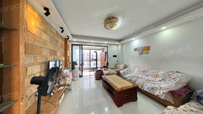 宏怡雅花苑二手房实景图