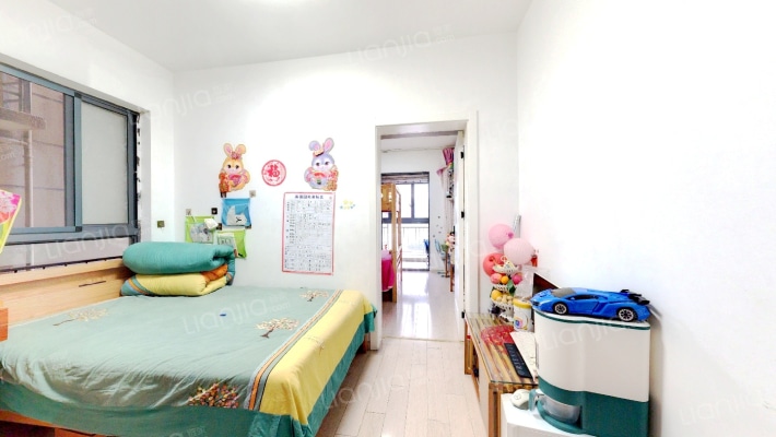 绿地国际花都蓝蝶苑二手房实景图